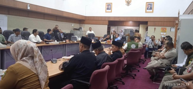 Dituding Caplok Lahan PT NSR, Ratusan Warga Segati diintimidasi dan Mengadu ke DPRD Riau