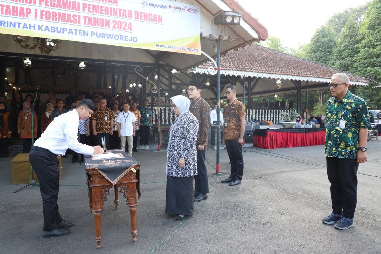 876 Orang Terima SK Pengangkatan PPPK