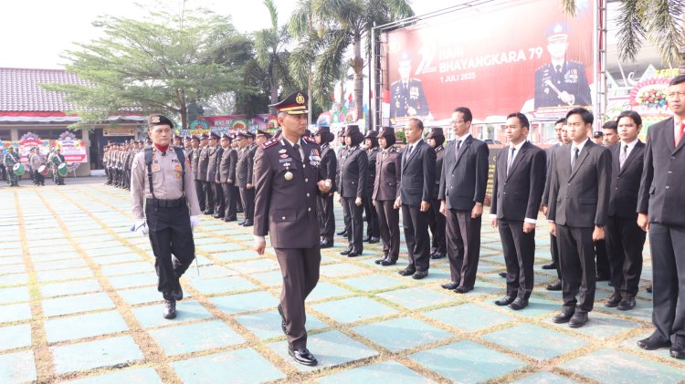 Upacara Hari Bayangkara Di Pimpin Langsung Kapolres Purworejo AKBP Andri Agustiano, S.I.K., M.Si.,