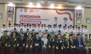 Dandim 0601/Pandeglang Letkol Inf Afri Swandi Ritonga Hadiri Pengukuhan Paskibra di Pendopo Kabupaten*