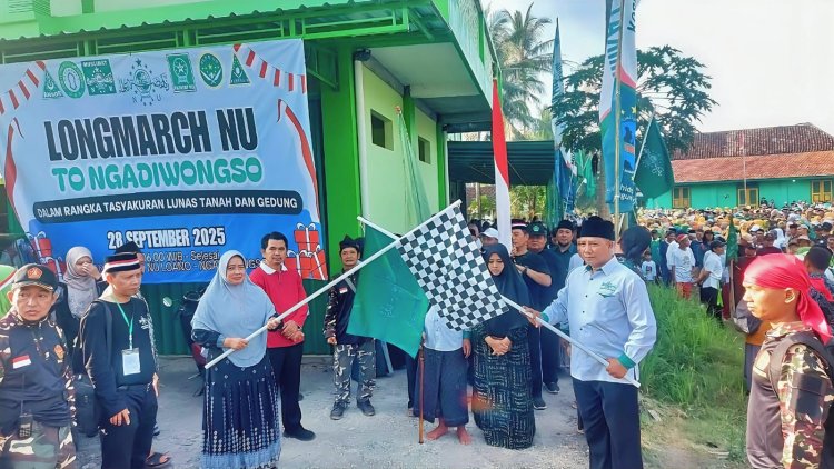 Nadzar Jalan Kaki Ribuan Jamaah NU Warnai Peresmian Gedung MWC Loano Senilai Rp4 Miliar
