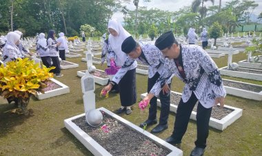 Hari Guru Nasional 2025 Purworejo: Tabur Bunga, Upacara Meriah, dan Kabar Gembira untuk Guru Honorer