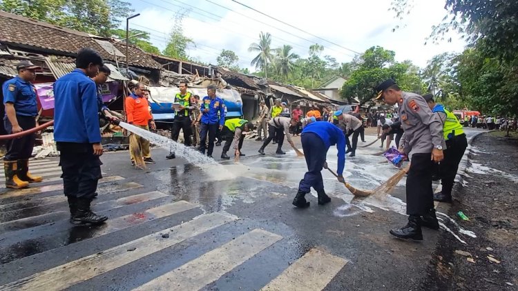 Truk Solar Rem Blong di Purworejo, Satu Tewas dan Dua Korban Masih Kritis