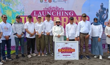 Festival layang - layang dan Expo tingkat nasional Pantai Ketawang - Purworejo