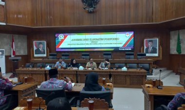 THR dan Siltap ke-13 Mandek, Perangkat Desa Tempuh Jalur Audiensi dengan DPRD