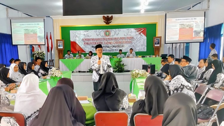 Dr. Muhdi: Purworejo dan PGRI, Dari Demonstrasi Guru hingga Lahirnya Kebijakan Nasional