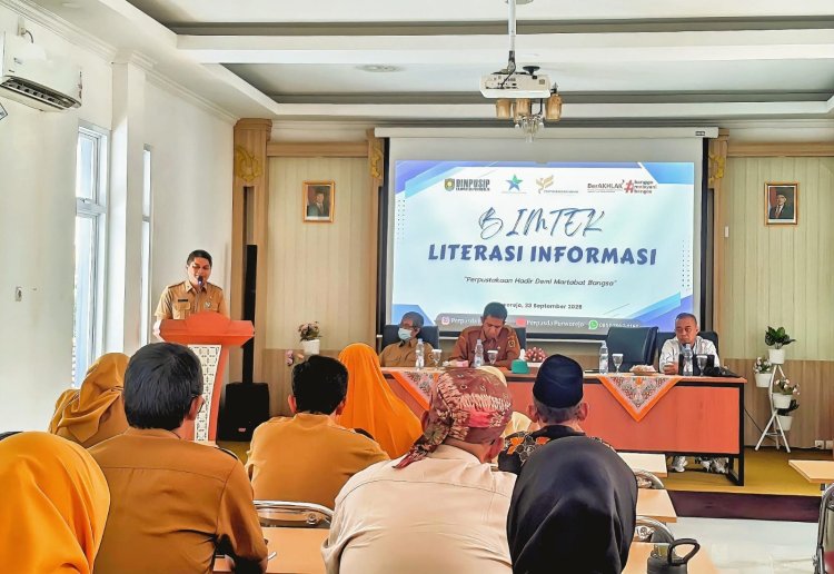 Bimtek Literasi Informasi: Pustakawan, Guru, dan Pegiat Sosial Media Purworejo Didorong Jadi Generasi Melek Digital.