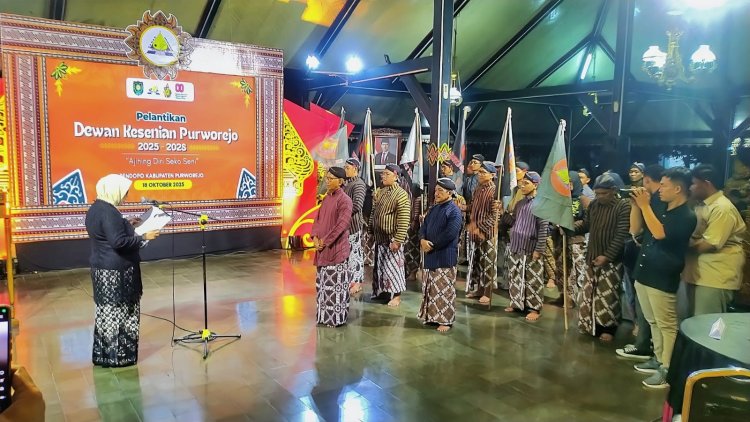 Bupati Yuli Hastuti Lantik Pengurus Dewan Kesenian Purworejo 2025–2028, Dorong Sinergi dan Kreativitas Seniman Daerah