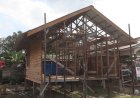 Setengah Jalan Menuju Hunian Layak, RTLH Ibu Timah di Desa Pangkalan Terap Capai Progres 50 Persen