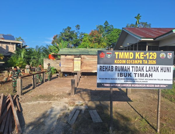Wakilkan Impian Rumah Layak Huni, Program RTLH Ibu Timah Di TMMD Ke 129 Kodim 0313/KPR Capai Progres 13 Persen