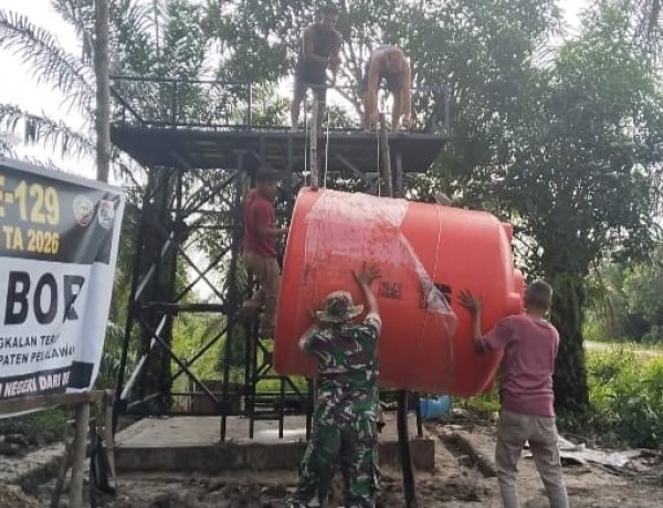 Kemanunggalan Air Bersih : Satgas TMMD Ke-129 Pacu Pembangunan Sumur Bor demi Pasokan Air Bersih Warga