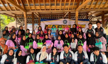Mahasiswa KKN-T IDBU 42 UNDIP Kenalkan dan Praktikkan Aquaponik Sederhana Bersama PKK Desa Sukorejo
